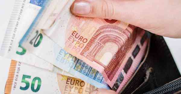 老年语音智能陪伴机器人