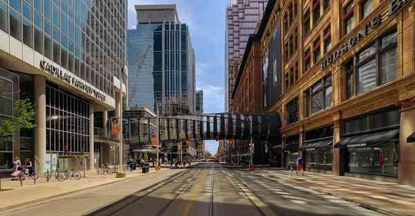 老年语音智能陪伴机器人