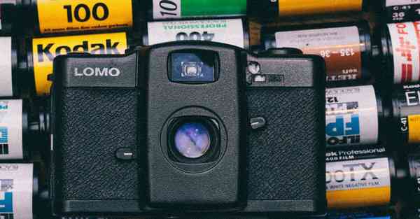 人工智能机器人采访